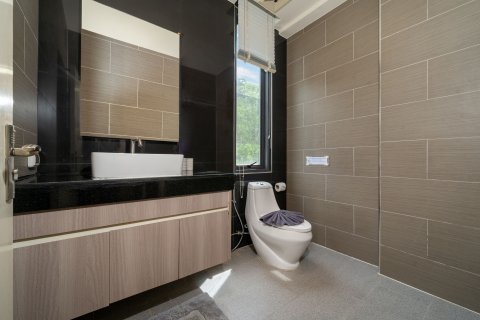 Ático de 2 dormitorios en Kathu, Tailandia № 137410 - foto 9