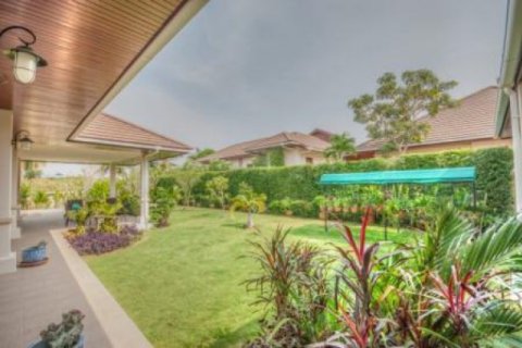 Chalet de 3 dormitorios en Hua Hin, Tailandia № 202807 - foto 5