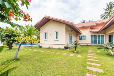 Villa à Hua Hin, Thaïlande 4 chambres № 202813