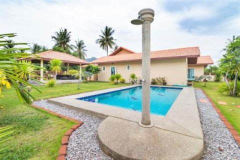 Chalet de 4 dormitorios en Hua Hin, Tailandia № 202813 - foto 4