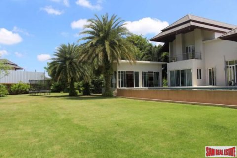 Casa de 4 dormitorios en Kathu, Tailandia № 203043 - foto 4