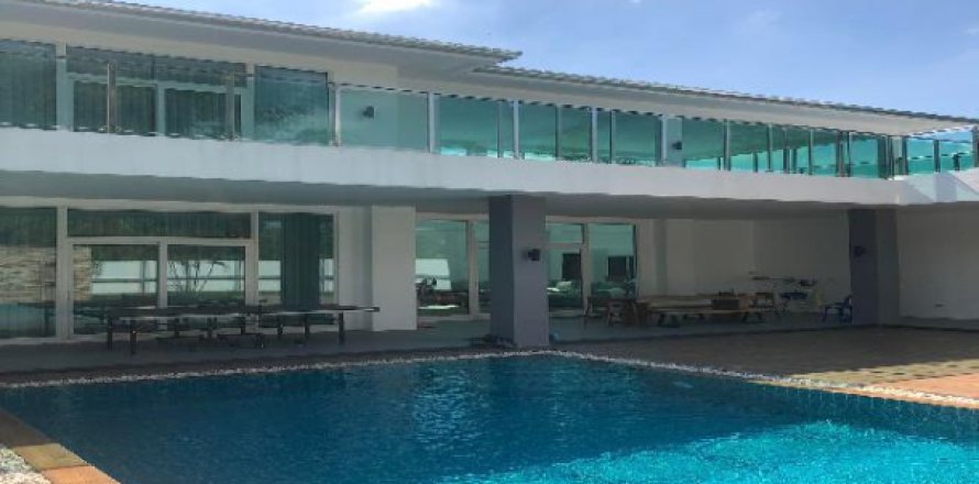 Casa de 3 dormitorios en Pattaya, Tailandia № 203039