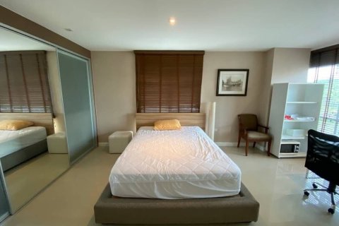 Studio in the Condo in Khlong Toei, Bangkok, Thailand № 142090 - photo 2