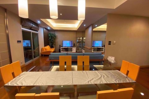Condominio de 2 dormitorios en Pathum Wan, Bangkok, Tailandia № 54185 - foto 3