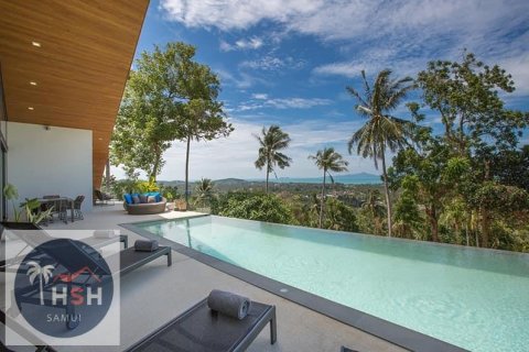 Villa in Ko Samui, Thailand 4 bedrooms № 179935 - photo 1