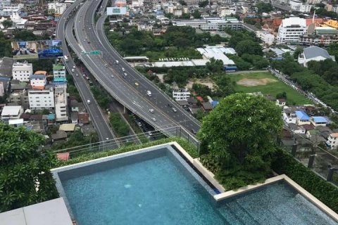 Condominio de 2 dormitorios en Sathon, Bangkok, Tailandia № 144096 - foto 11