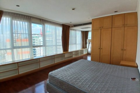 Condominio de 2 dormitorios en Sathon, Bangkok, Tailandia № 144096 - foto 10
