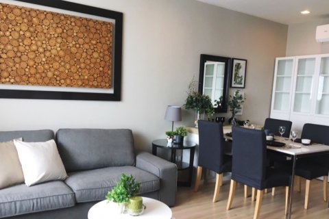 Condominio de 1 dormitorio en Phra Khanong, Bangkok, Tailandia № 144094 - foto 3