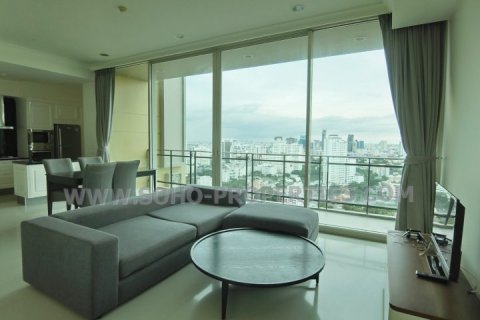 Condominio de 1 dormitorio en Phra Khanong, Bangkok, Tailandia № 144094 - foto 2