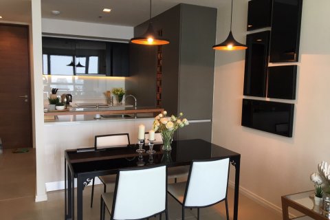 Condominio de 1 dormitorio en Sathon, Bangkok, Tailandia № 144092 - foto 3