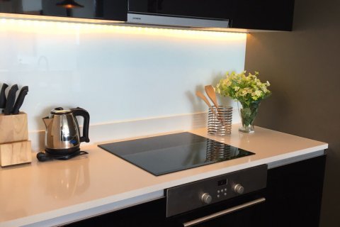 Condominio de 1 dormitorio en Sathon, Bangkok, Tailandia № 144092 - foto 4