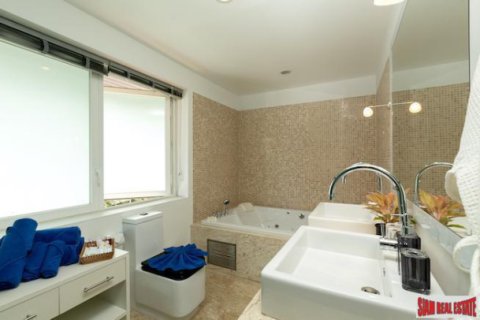 Apartamento de 25 dormitorios en Patong, Tailandia № 194060 - foto 5