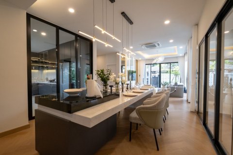 Casa de 4 dormitorios en Chiang Mai, Tailandia № 155324 - foto 9