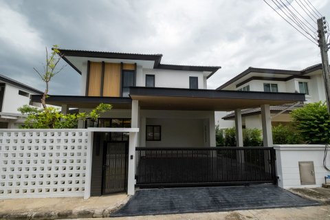 Casa de 4 dormitorios en Chiang Mai, Tailandia № 155324 - foto 2