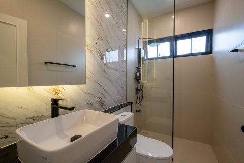 Casa de 4 dormitorios en Chiang Mai, Tailandia № 155324 - foto 24
