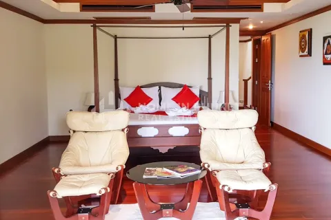 Casa de 2 dormitorios en Patong, Tailandia № 205933 - foto 17