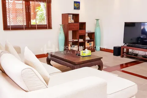 Casa de 2 dormitorios en Patong, Tailandia № 205933 - foto 13