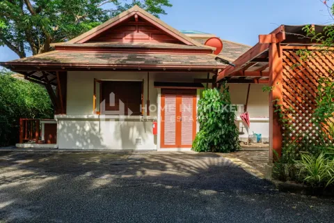 Casa de 3 dormitorios en Patong, Tailandia № 205936 - foto 28