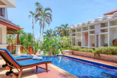 Casa de 3 dormitorios en Patong, Tailandia № 205936 - foto 3