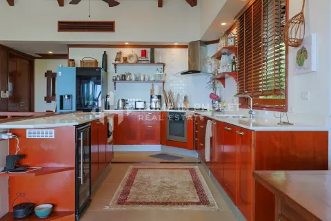 Casa de 3 dormitorios en Patong, Tailandia № 205936 - foto 11