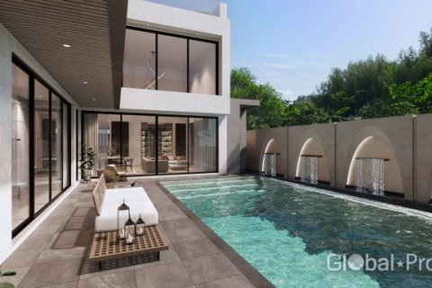 Casa de 6 dormitorios en Pattaya, Tailandia № 163983 - foto 10
