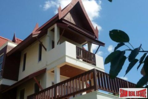 Chalet de 5 dormitorios en Ko Lanta Yai, Tailandia № 202567 - foto 3