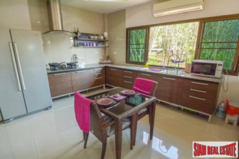 Chalet de 6 dormitorios en Ko Lanta Yai, Tailandia № 202568 - foto 3