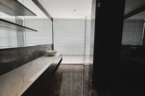 Ático de 3 dormitorios en Bangkok, Tailandia № 180751 - foto 17
