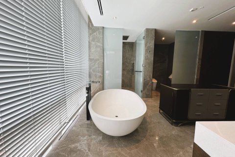 Ático de 3 dormitorios en Bangkok, Tailandia № 180751 - foto 18