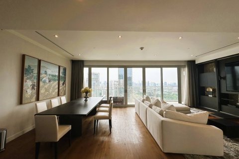 Ático de 3 dormitorios en Bangkok, Tailandia № 180751 - foto 10