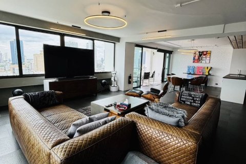 Condominio de 3 dormitorios en Bangkok, Tailandia № 180755 - foto 2