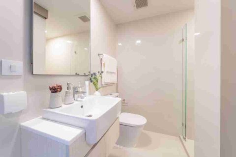 Condominio de 2 dormitorios en Phaya Thai, Bangkok, Tailandia № 183729 - foto 11