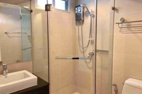 Condominio de 2 dormitorios en Bangkok, Tailandia № 183577 - foto 15