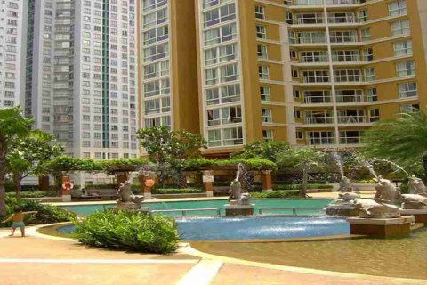 Condominio de 2 dormitorios en Thonburi, Bangkok, Tailandia № 183578 - foto 2