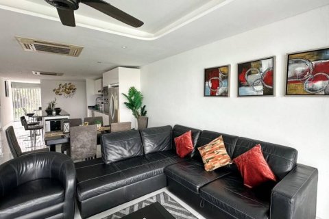 Ático de 3 dormitorios en Kathu, Tailandia № 134603 - foto 3