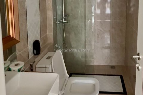 Condo à Bang Lamung, Thaïlande, 2 chambres № 174032 - photo 7