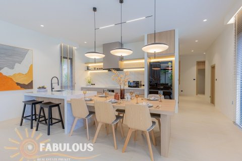 Chalet de 3 dormitorios en Bang Tao, Tailandia № 179469 - foto 9
