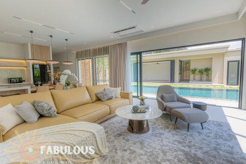 Chalet de 3 dormitorios en Bang Tao, Tailandia № 179469 - foto 14