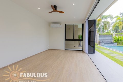 Chalet de 3 dormitorios en Bang Tao, Tailandia № 179469 - foto 13