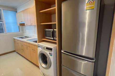 Condominio de 2 dormitorios en Watthana, Bangkok, Tailandia № 68325 - foto 5