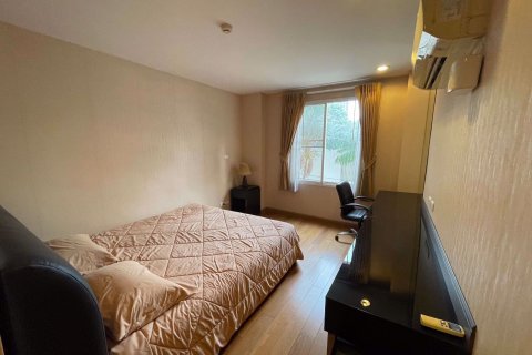 Condominio de 2 dormitorios en Watthana, Bangkok, Tailandia № 68325 - foto 11