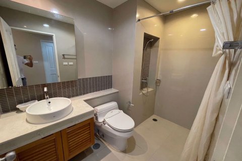 Condominio de 2 dormitorios en Watthana, Bangkok, Tailandia № 68325 - foto 14