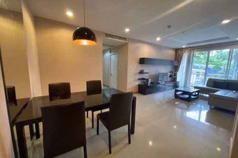 Condominio de 2 dormitorios en Watthana, Bangkok, Tailandia № 68325 - foto 4