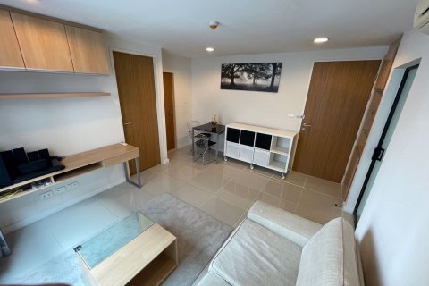Condominio de 1 dormitorio en Khlong Toei, Bangkok, Tailandia № 68324 - foto 3