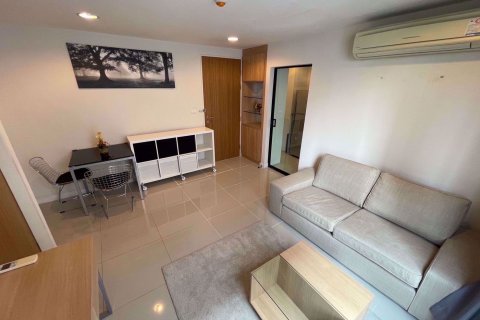 Condominio de 1 dormitorio en Khlong Toei, Bangkok, Tailandia № 68324