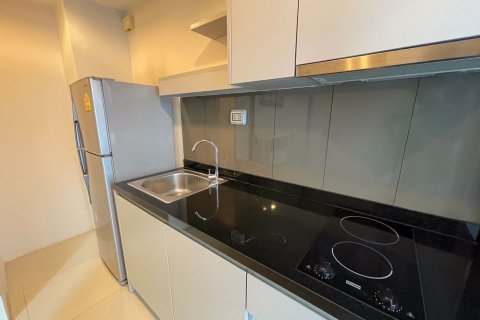 Condominio de 1 dormitorio en Khlong Toei, Bangkok, Tailandia № 68324 - foto 5