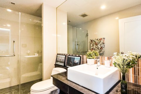 Estudio en el condominio en Khlong Toei, Bangkok, Tailandia № 160882 - foto 7