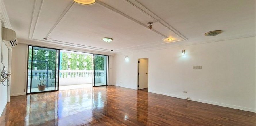 Condominio de 1 dormitorio en Phra Khanong, Bangkok, Tailandia № 143229