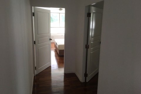 Condominio de 1 dormitorio en Phra Khanong, Bangkok, Tailandia № 143229 - foto 7