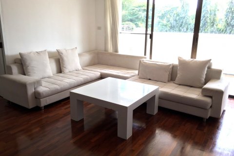 Condominio de 1 dormitorio en Phra Khanong, Bangkok, Tailandia № 143229 - foto 3
